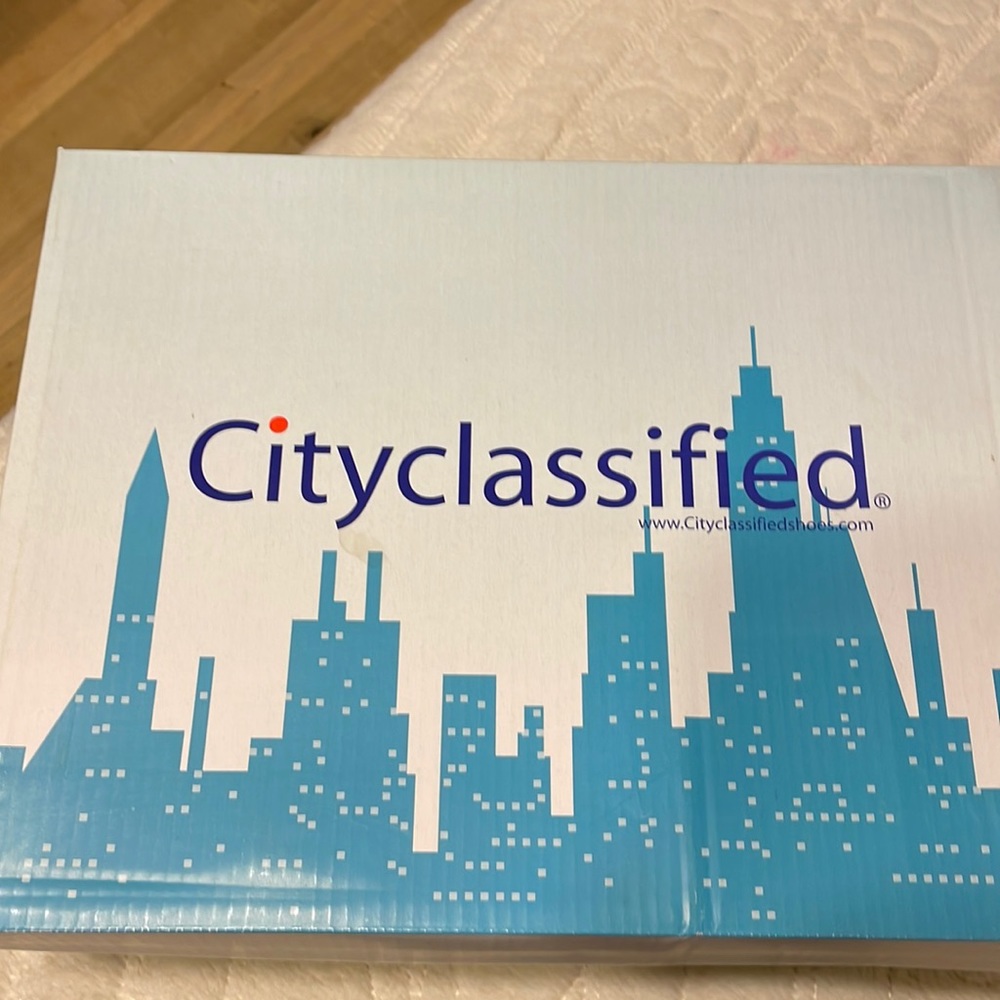 Brand-new women’s booty boots suede size 8 1/2